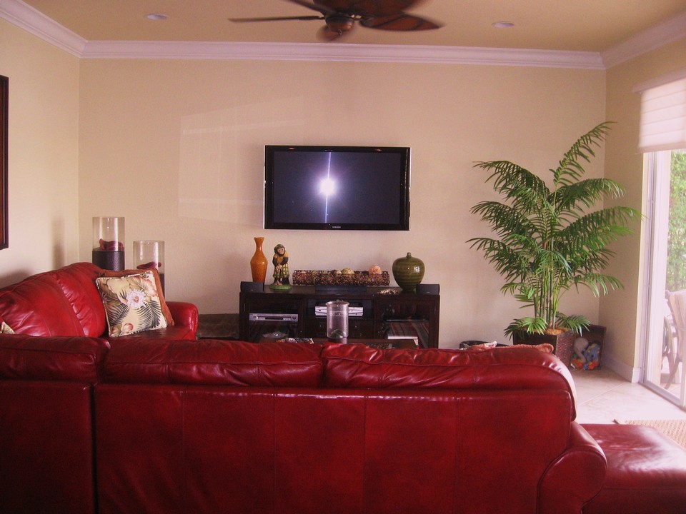 light & bright family room off the kitchen