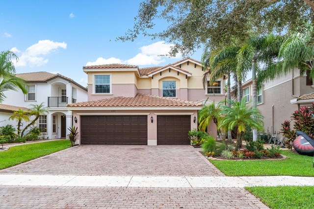 8183 emerald winds circle