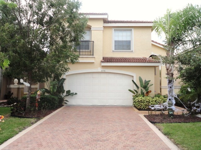 8941 SANDY CREST LANE
