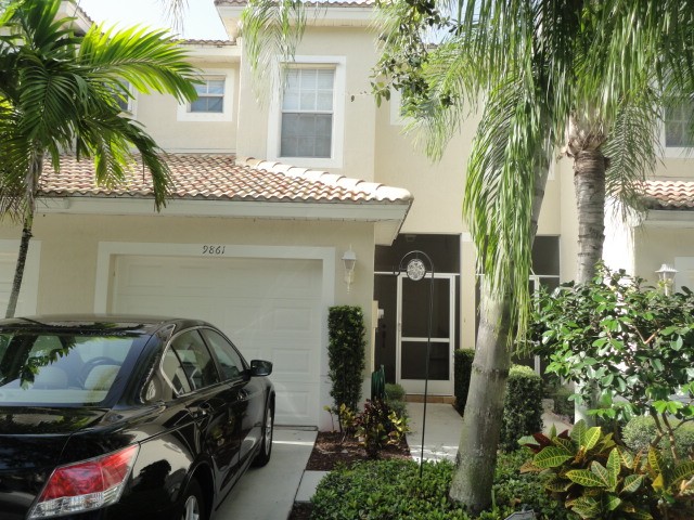9861 LAGO DRIVE