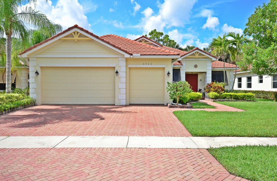 8940 NEW HOPE COURT