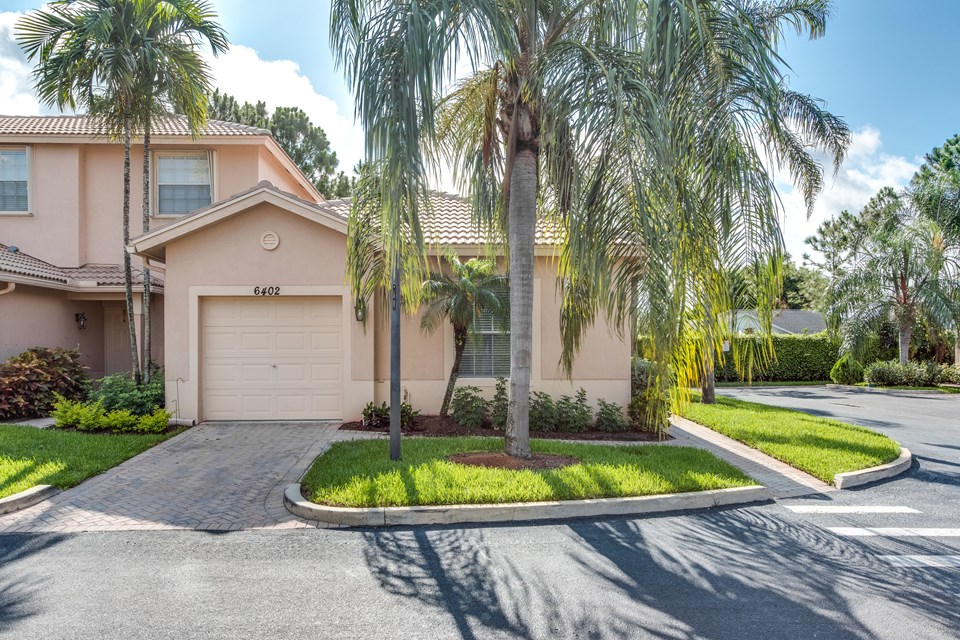 6402 Park Lake Circle