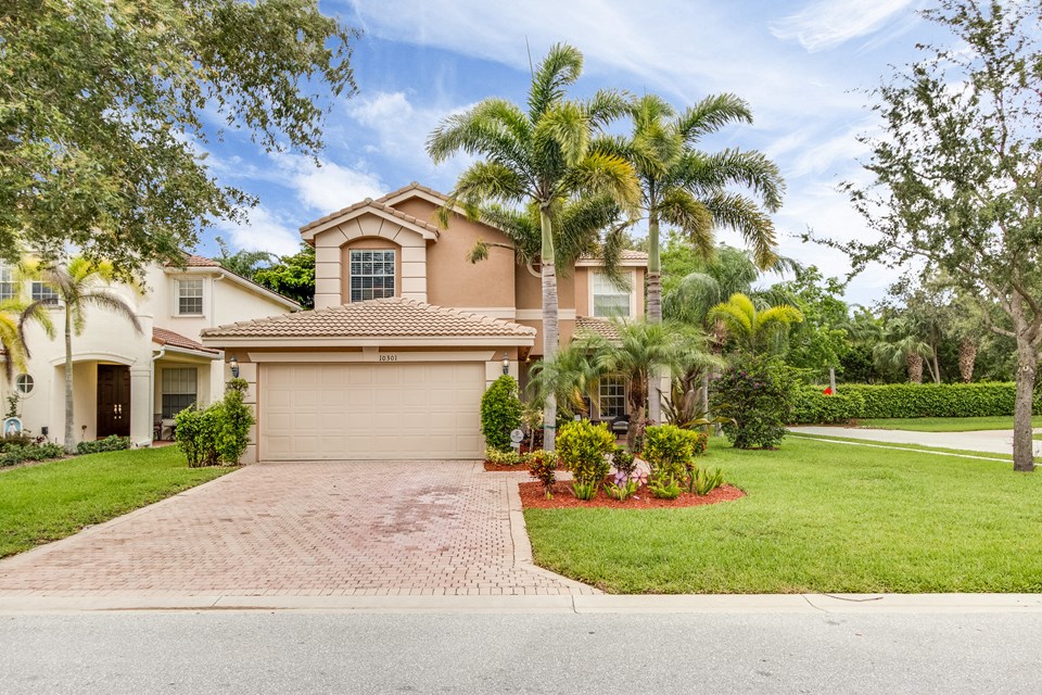 10301 Willow Oaks Trail