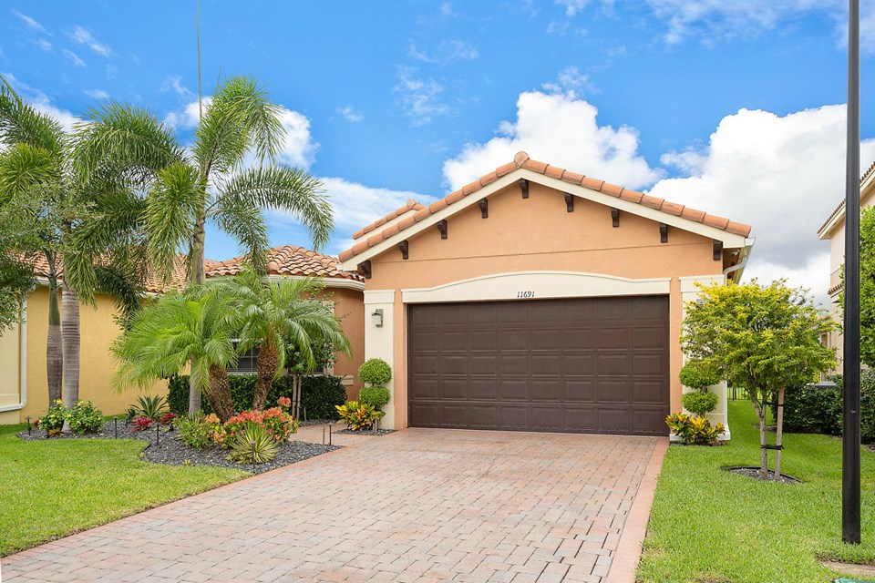 11691 Mantova Bay Circle