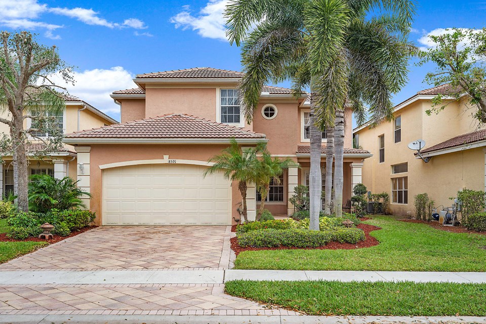 8591 Breezy Oak Way