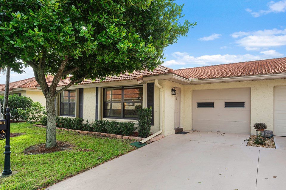 4555 Nutmeg Tree Lane A