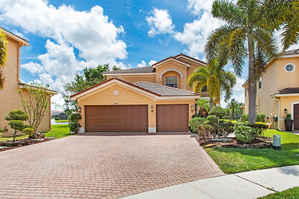 8720 Woodgrove Harbor Lane