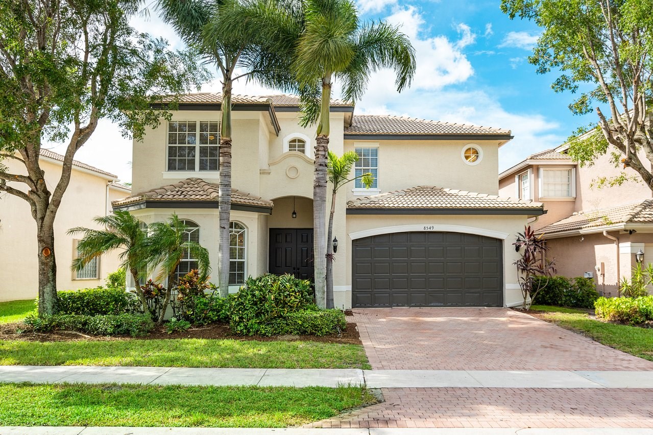 8549 Breezy Oak Way
