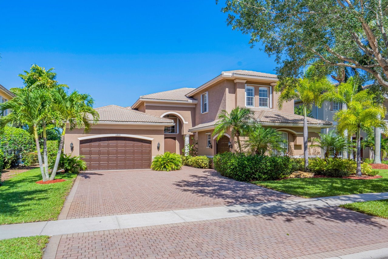 11809 Foxbriar Lake Trail