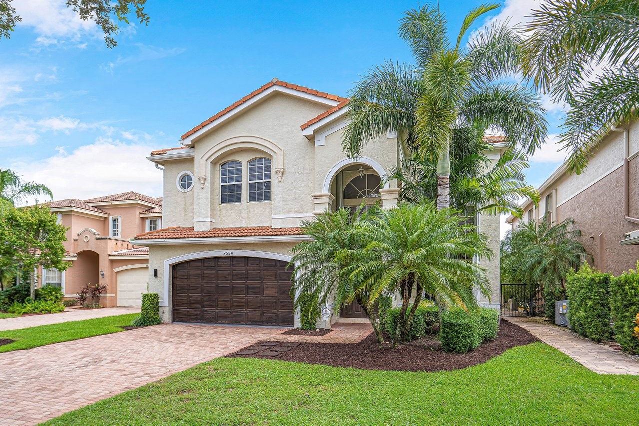 8534 Briar Rose Point